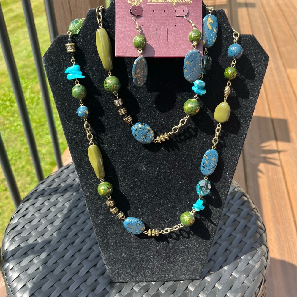 New Premier Designs 42” Necklace Earrings Set. Gold plated, beads. Blues/greens